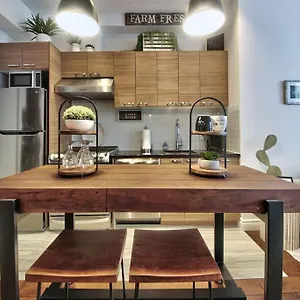  Apartment Trendy Old Port Private Terrace Canada